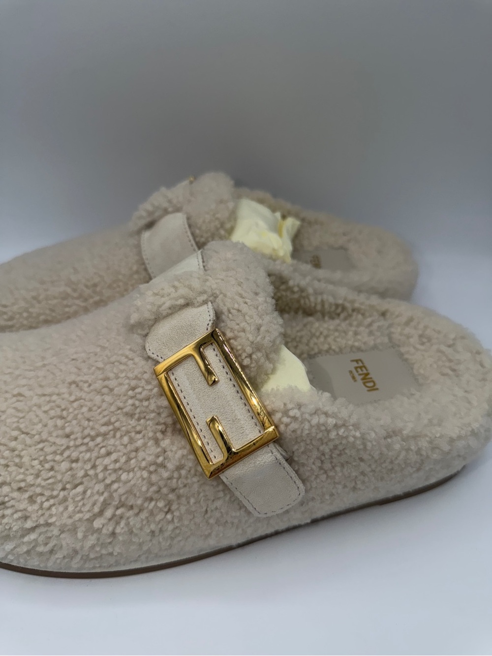Fendi Feel Sherling Sabot Mule Women’s Size 39 - Picture 10 of 12